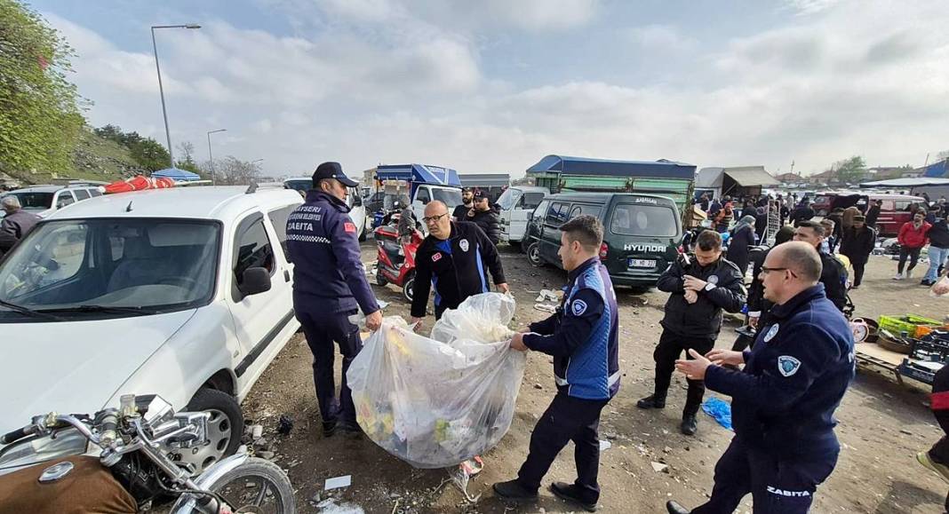 Yufka, bal, salam, bezelye... Toz toprağın içinde satılanlar şaşkına çevirdi! Şok baskınla neye uğradıklarını şaşırdılar 5
